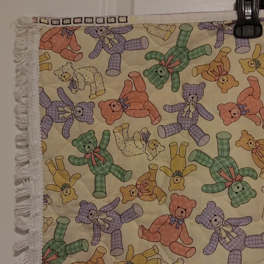 Teddy Bear Baby Quilt 34" x 43" Vintage - Picture 5 of 8